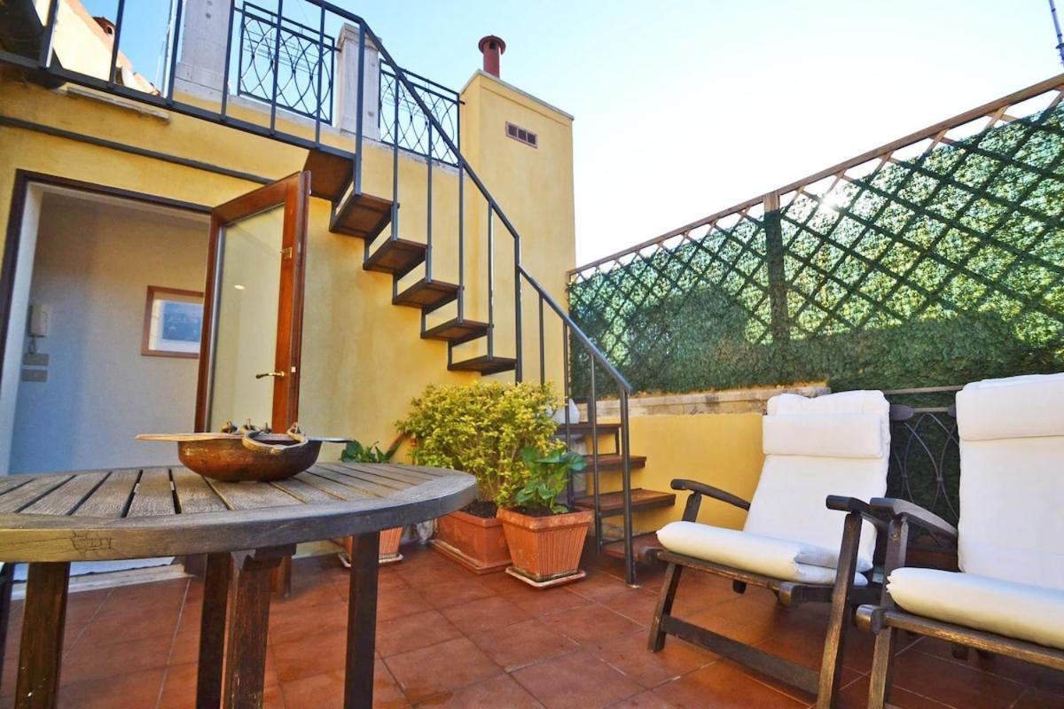 Appartement Attic Terrace San Square View *