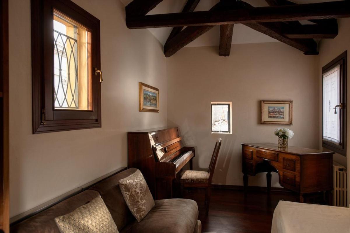 Appartement Attic Terrace San Square View *